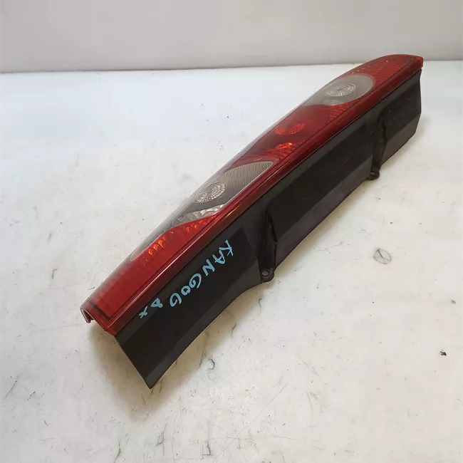 Fanale posteriore destro per portellone posteriore rato