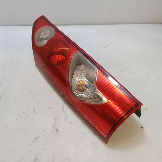 Fanale posteriore destro per portellone posteriore rato