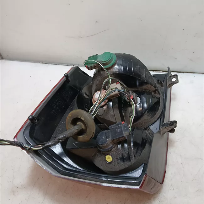 Fanale posteriore sinistro