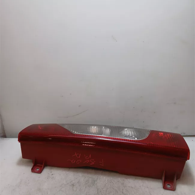 Fanale posteriore destro