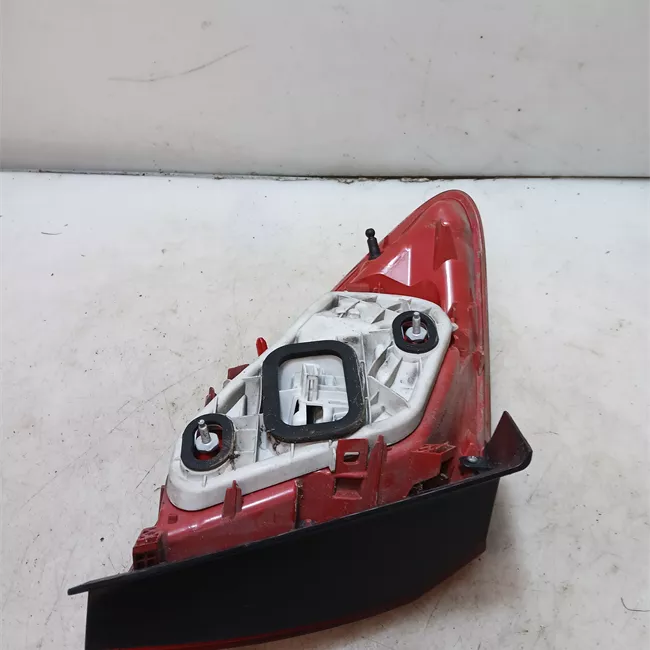 Fanale posteriore parte esterno destro