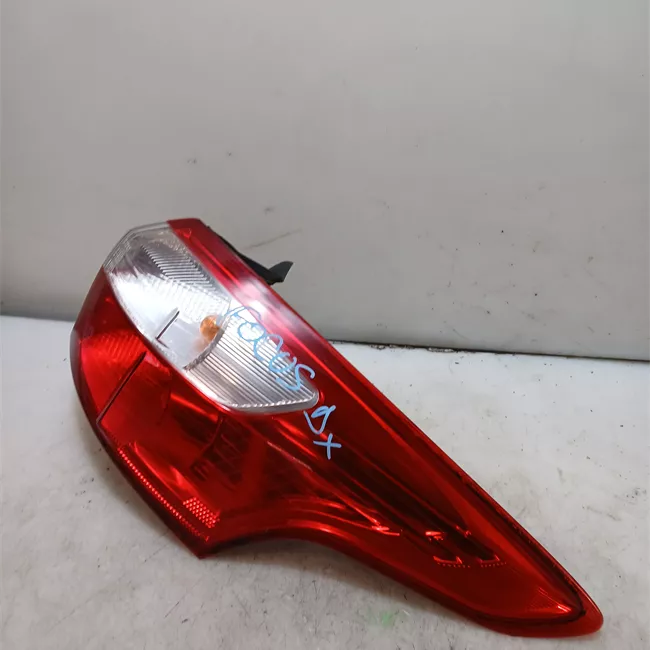 Fanale posteriore parte esterno destro