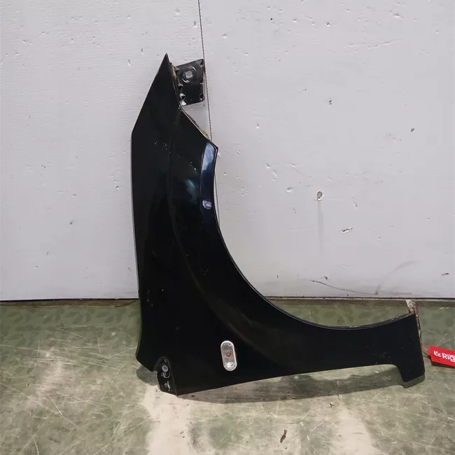 Parafango anteriore destro