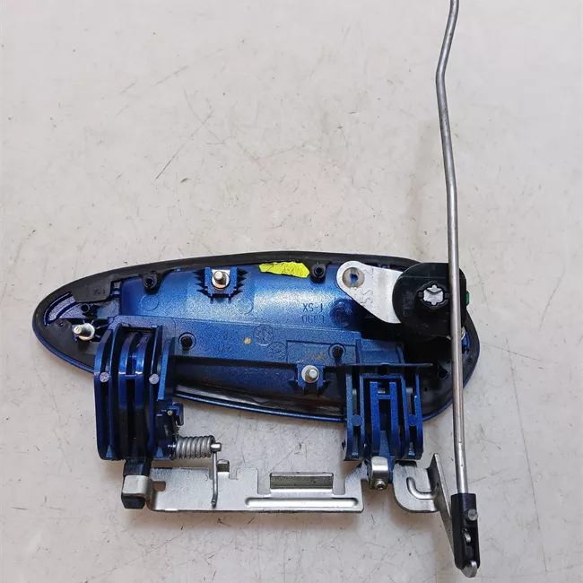 Maniglia porta anteriore sinistra