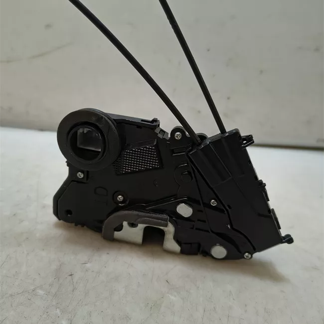 Serratura porta anteriore sinistra