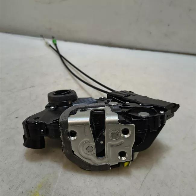 Serratura porta anteriore sinistra