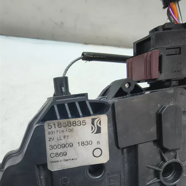 Serratura chiusura centralizzata porta anteriore sinistra