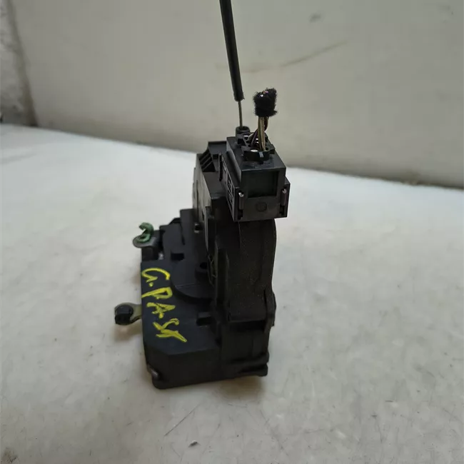 Serratura chiusura centralizzata porta anteriore sinistra