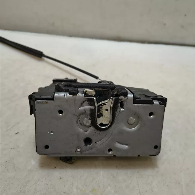 Serratura chiusura centralizzata porta anteriore sinistra