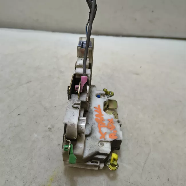 Serratura porta anteriore destra