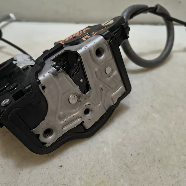 Serratura porta posteriore sinistra