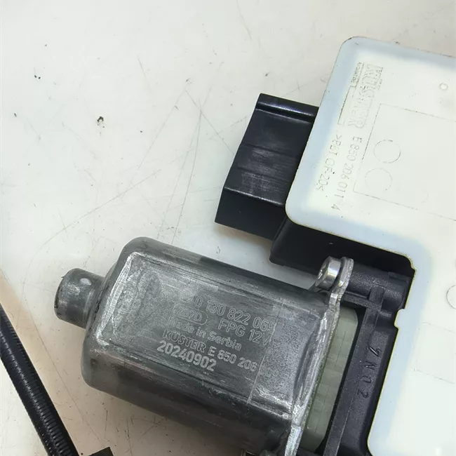 Alzacristallo elettrico porta anteriore sinistro