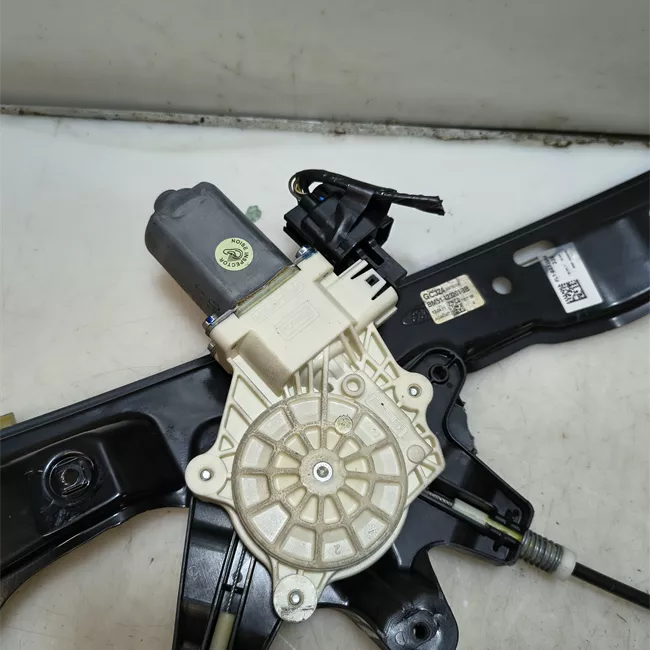 Alzacristallo elettrico porta anteriore sinistro