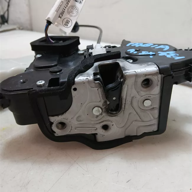 Serratura porta anteriore sinistra