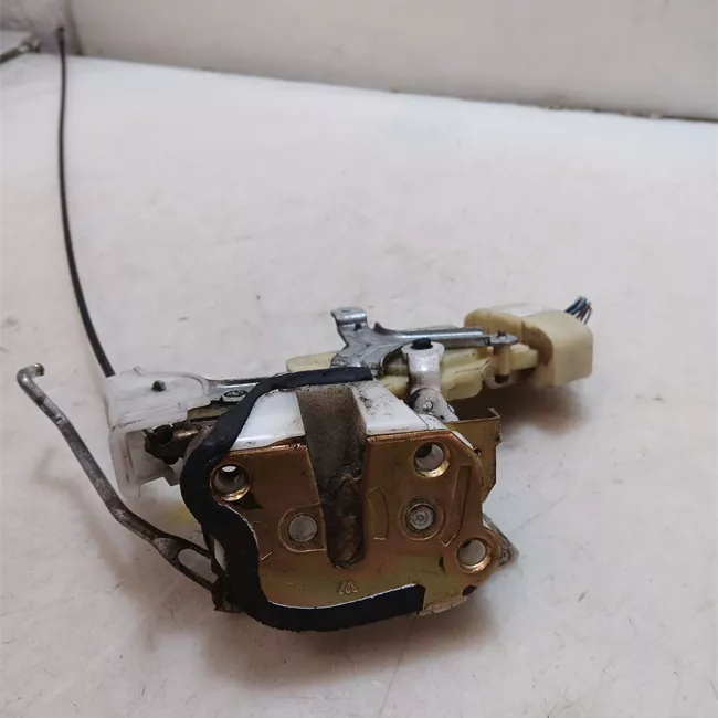 Serratura porta anteriore sinistra