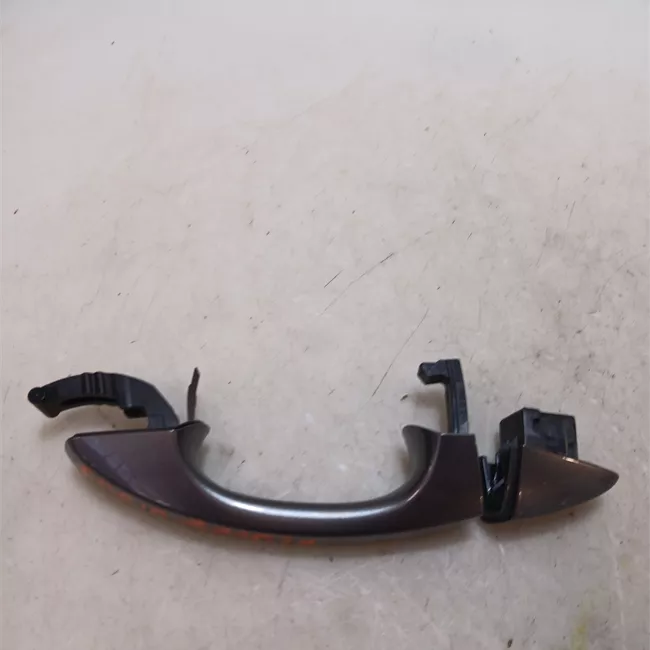 Maniglia porta posteriore sinistra primer