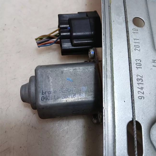 Alzacristallo elettrico porta posteriore sinistro con motorino