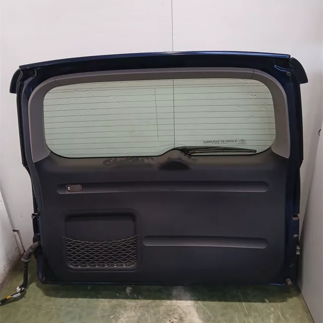 Portello posteriore con ruota scorta