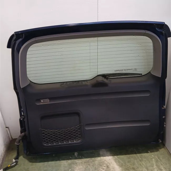 Portello posteriore con ruota scorta