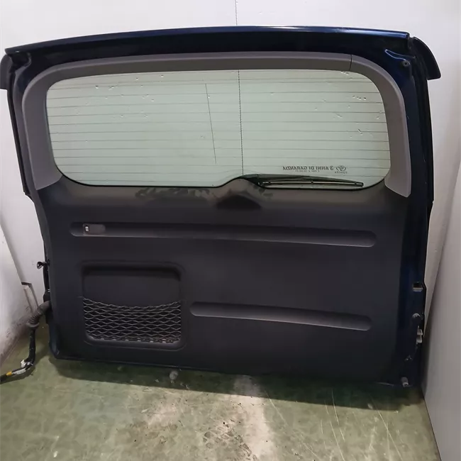 Portello posteriore con ruota scorta