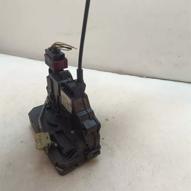 Serratura porta anteriore destra