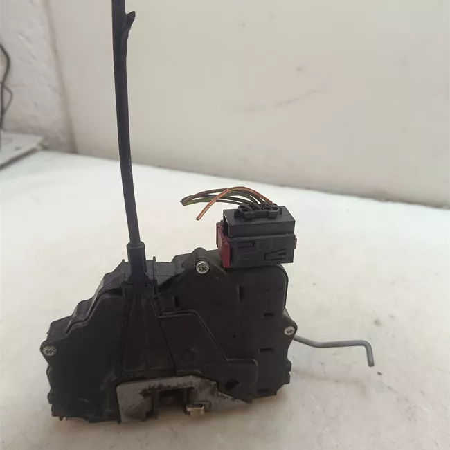 Serratura porta anteriore destra