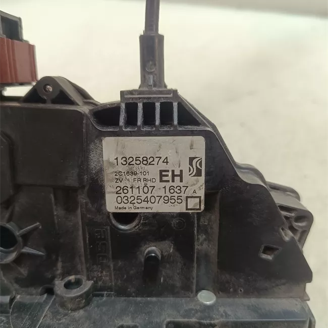 Serratura porta anteriore destra