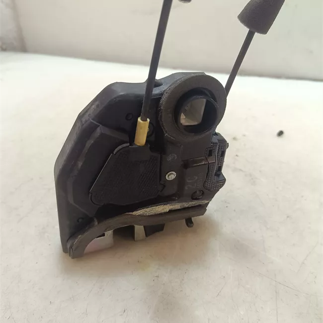 Serratura porta posteriore sinistra