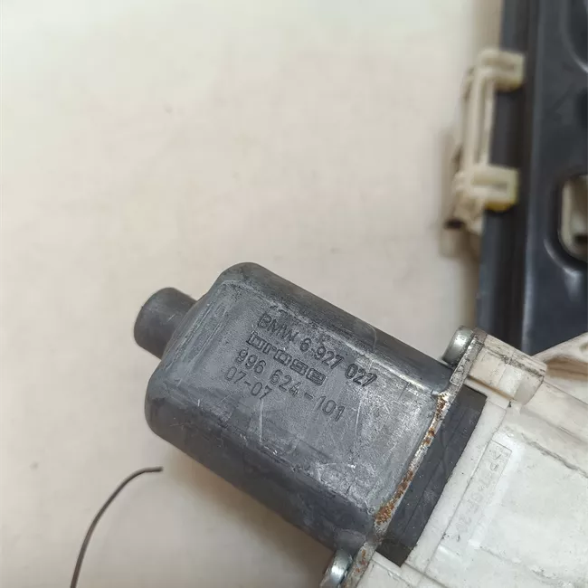 Alzacristallo elettrico porta anteriore sinistro