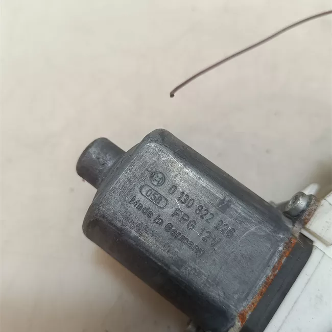 Alzacristallo elettrico porta anteriore sinistro