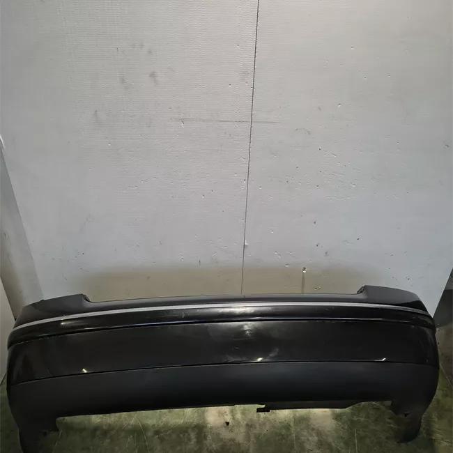 Paraurti posteriore con primer