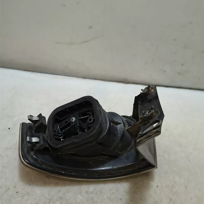 Fanale posteriore parte esterno sinistro