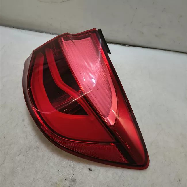 Fanale posteriore parte esterno destro