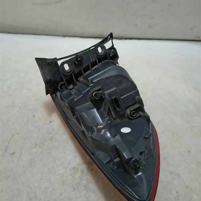 Fanale posteriore parte esterno destro