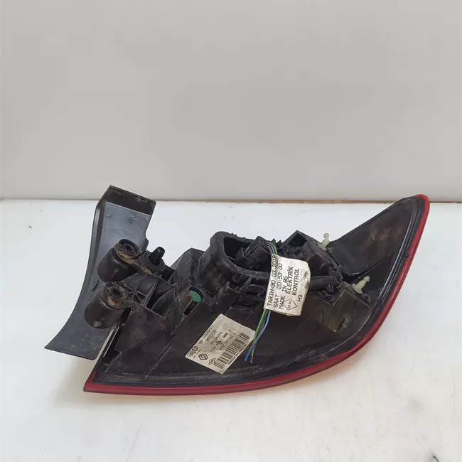 Fanale posteriore parte esterno sinistro