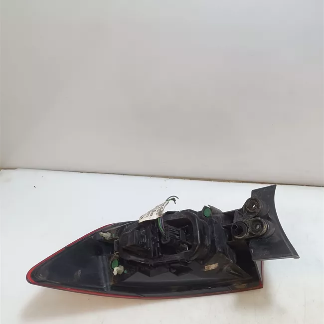 Fanale posteriore parte esterno sinistro