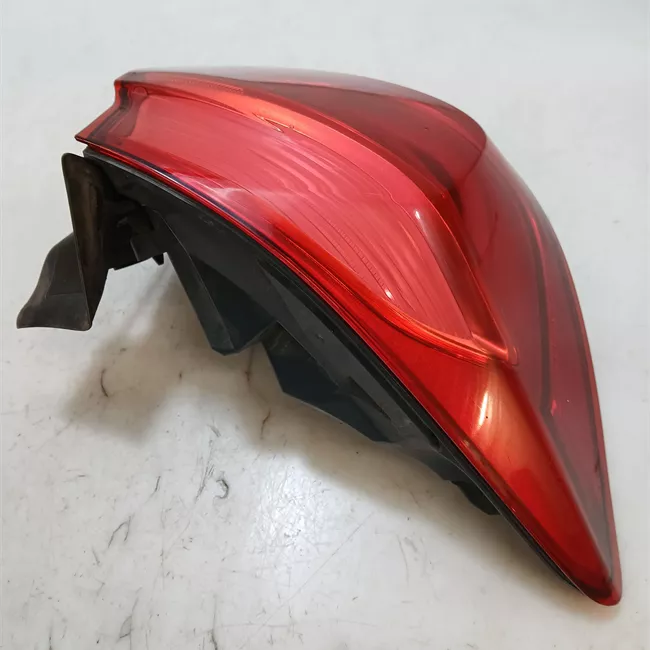 Fanale posteriore parte esterno sinistro