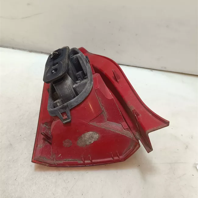 Fanale posteriore destro nero