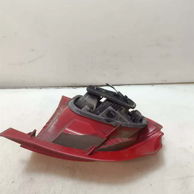 Fanale posteriore destro nero