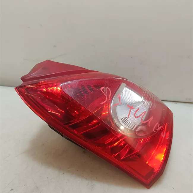 Fanale posteriore sinistro nero