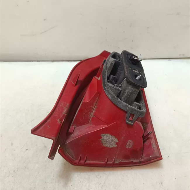 Fanale posteriore sinistro nero