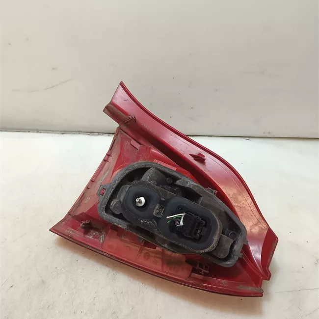 Fanale posteriore sinistro nero