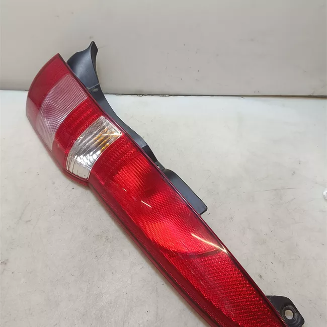 Fanale posteriore destro 11/04<