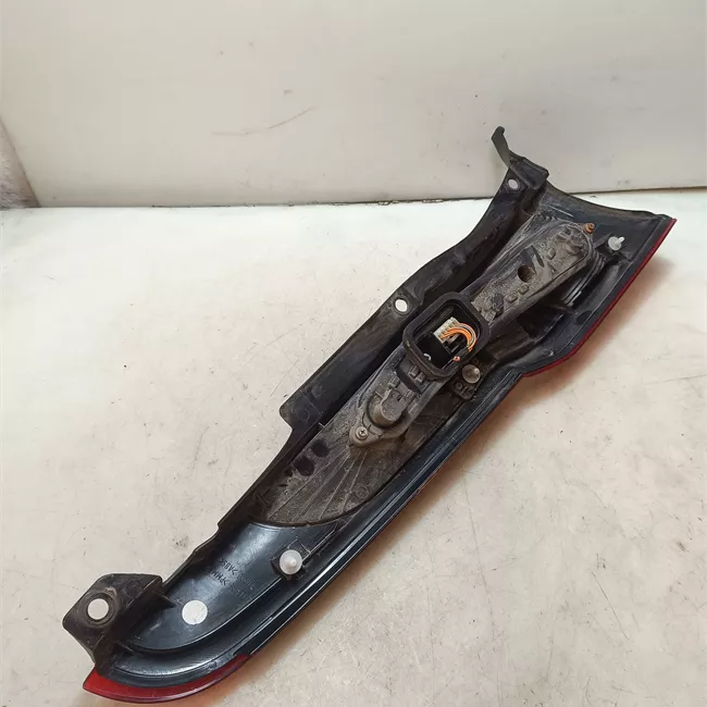 Fanale posteriore destro 11/04<