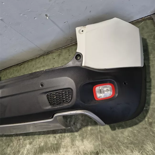 Paraurti posteriore Sport/Latitude con sensore parchiusura