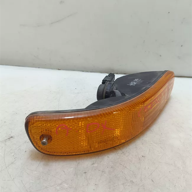 Fanalino anteriore destro