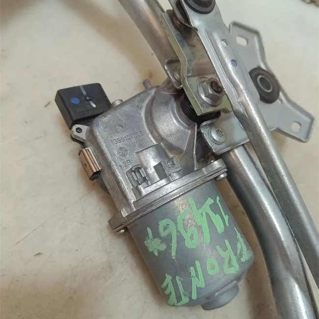 Meccanismo tergiparabrezza con motorino