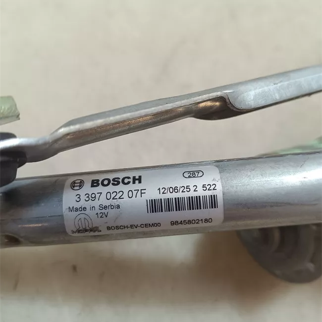 Meccanismo tergiparabrezza con motorino