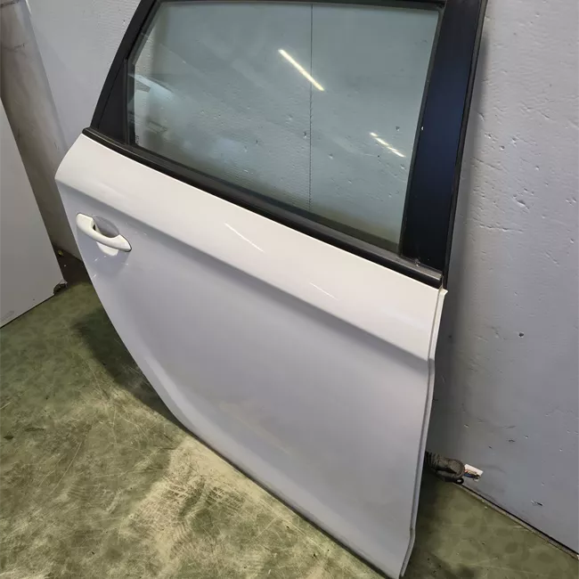 Porta posteriore destra