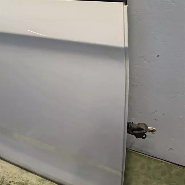 Porta posteriore destra